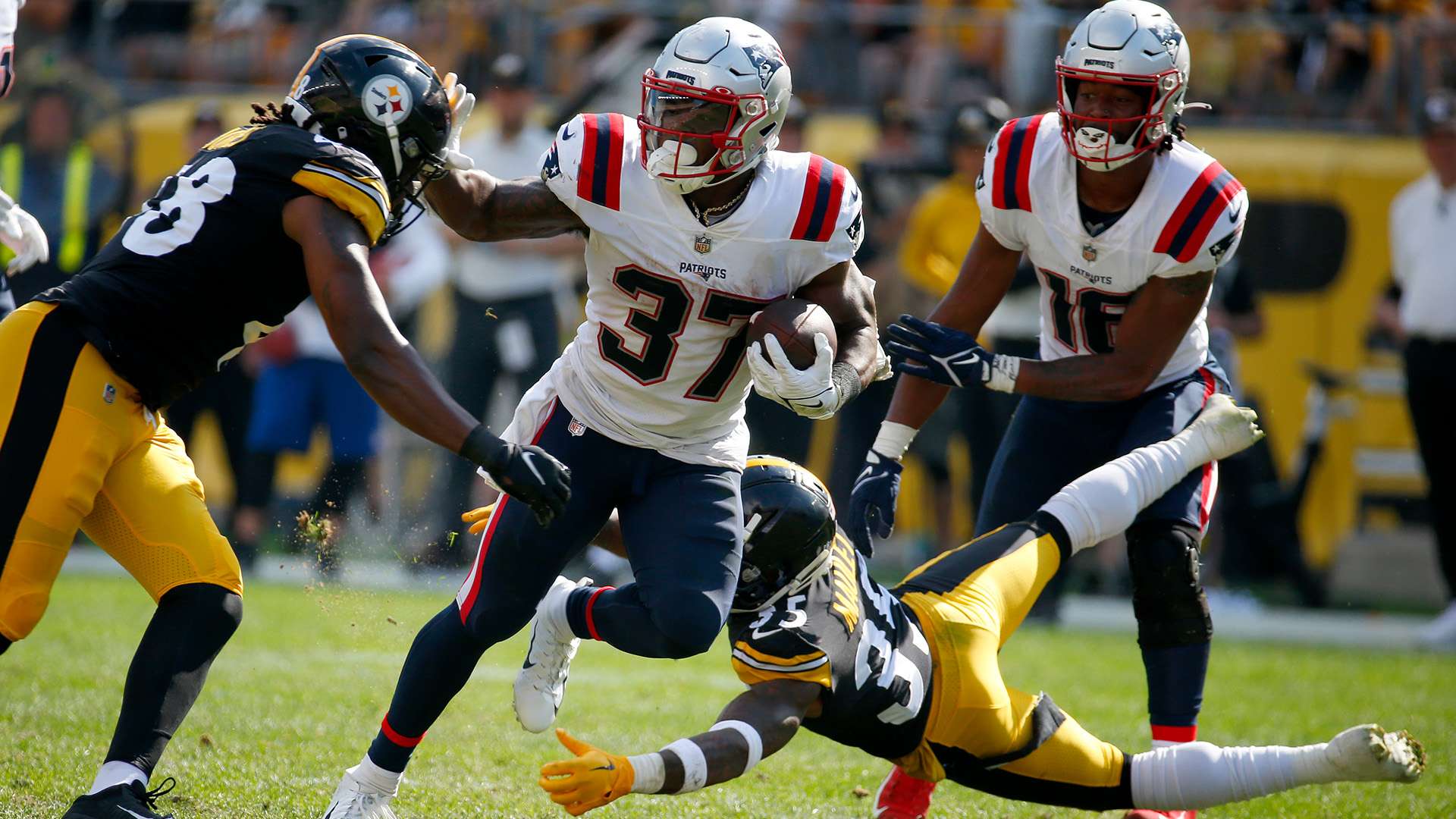 欧冠历史冠军球队解析与荣誉回顾盘点全景展示